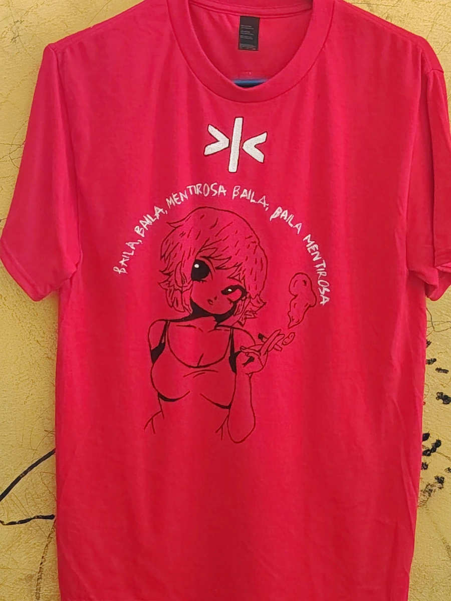 Playera personalizada a mano de Álvaro Díaz